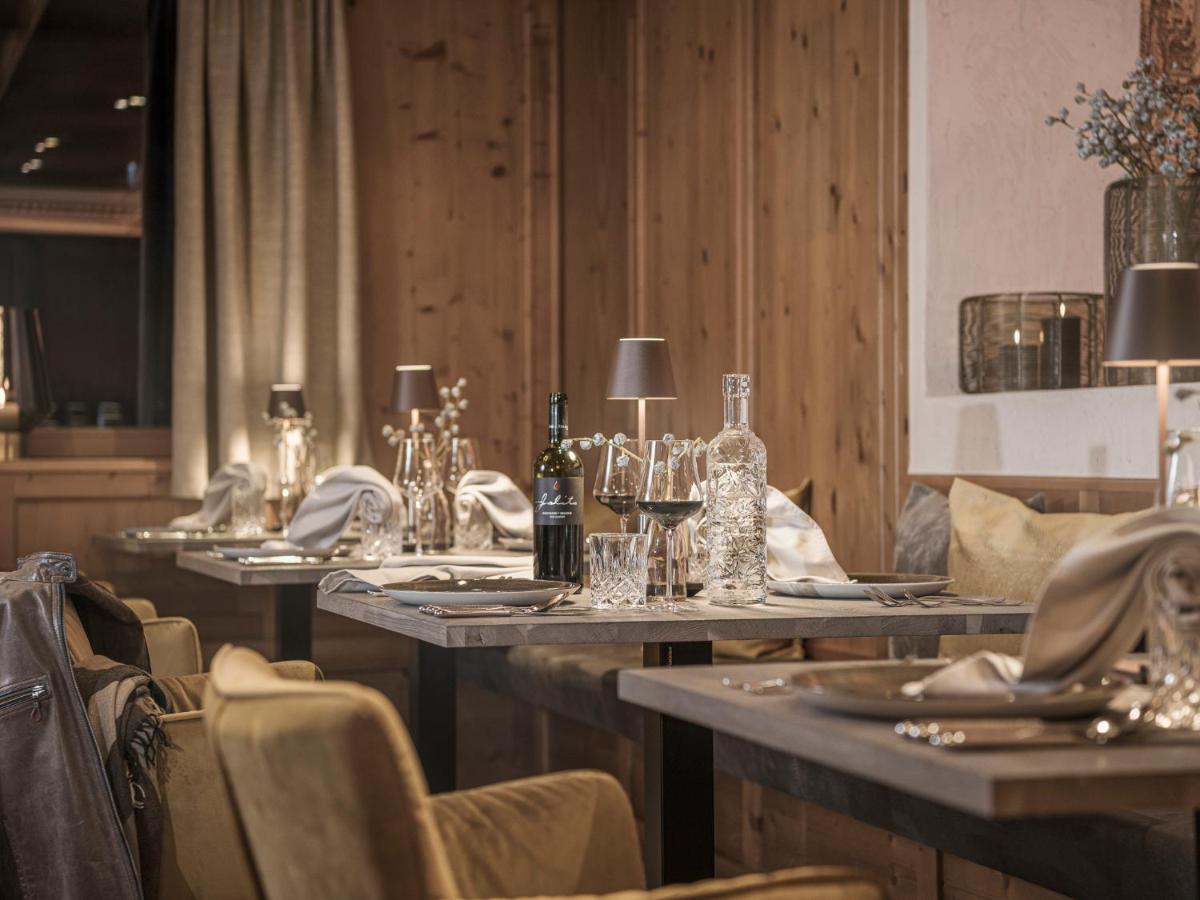 Hotel Bergkristall Zillertal - Adults Only 14 Years Plus Hippach Exterior photo