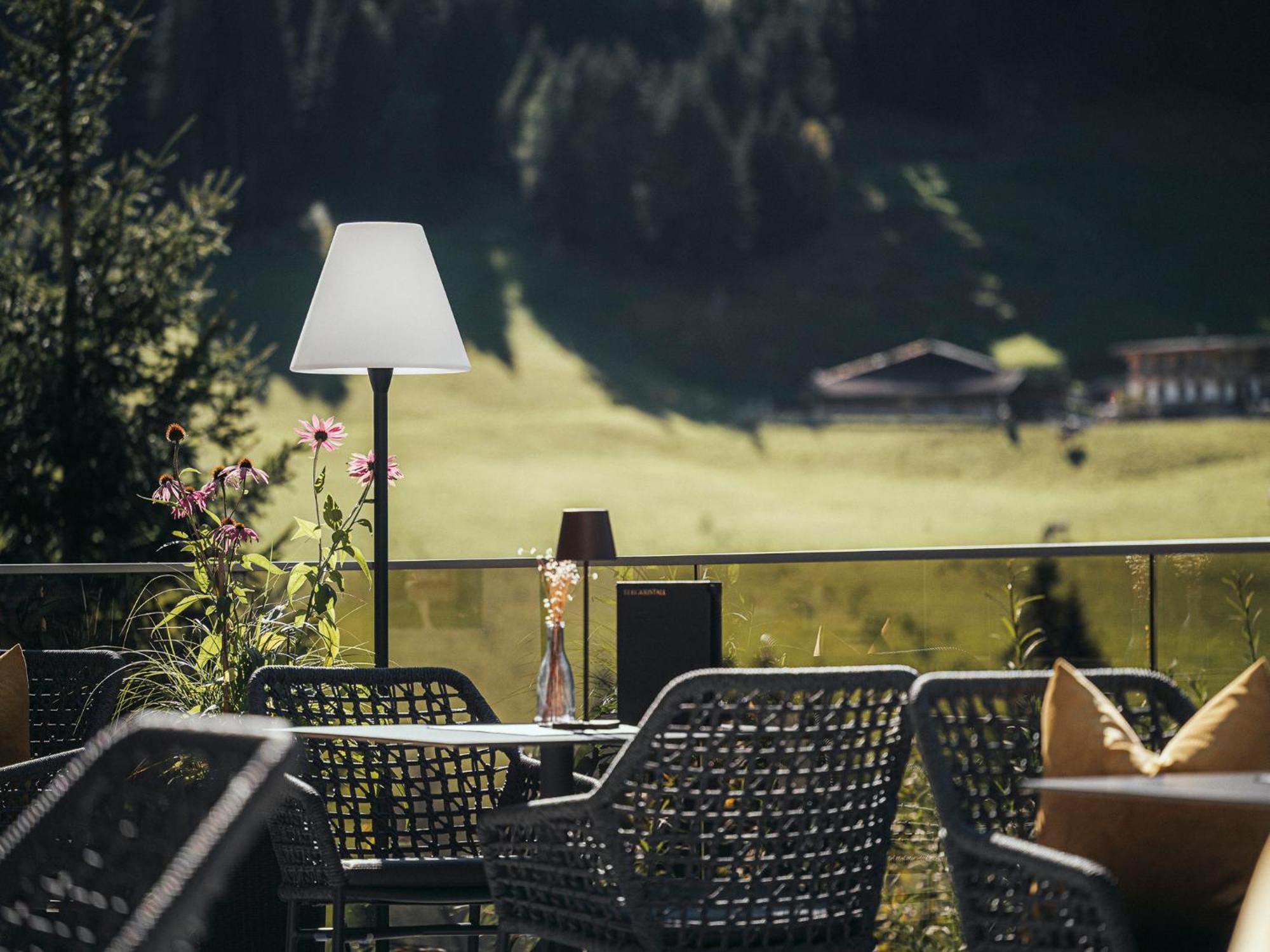 Hotel Bergkristall Zillertal - Adults Only 14 Years Plus Hippach Exterior photo