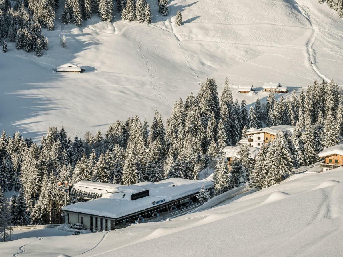 Hotel Bergkristall Zillertal - Adults Only 14 Years Plus Hippach Exterior photo